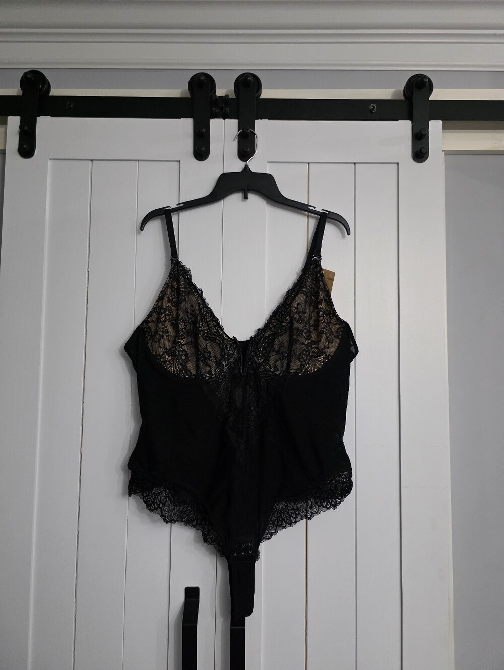 Popilush Deep-V Neck Lace Thong Bodysuit. NEW!